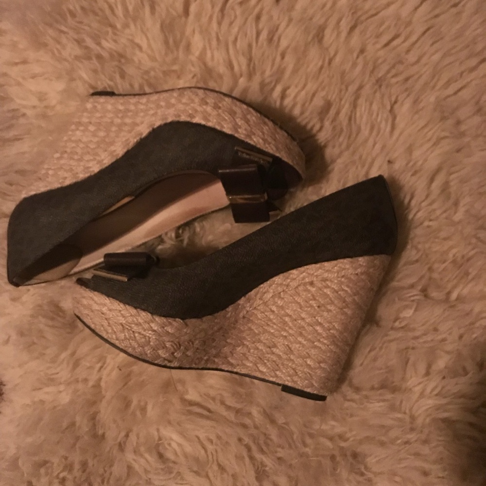 Michael Kors Brown Leather Wedge Peep Toe 6.5